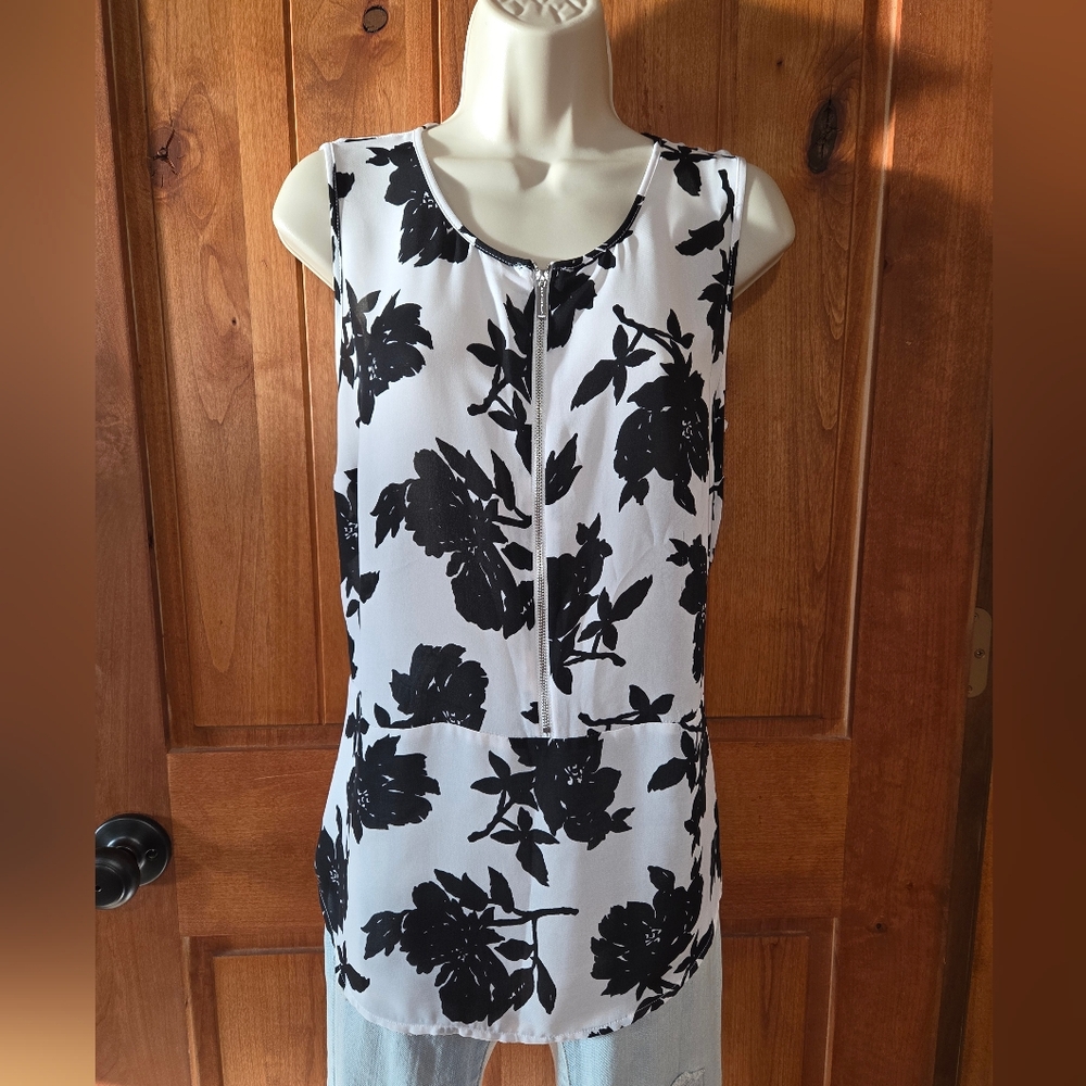 Michael‎ Kors Black and White Floral Blouse